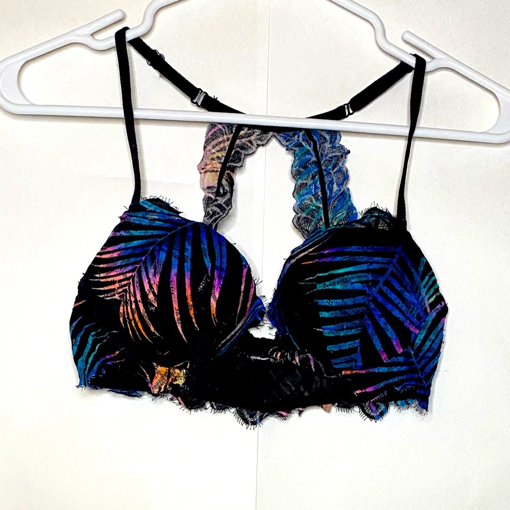 PINK Victoria’s Secret Date Racerback 32C